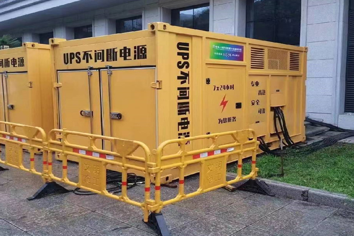 巴里坤发电机租赁施工现场